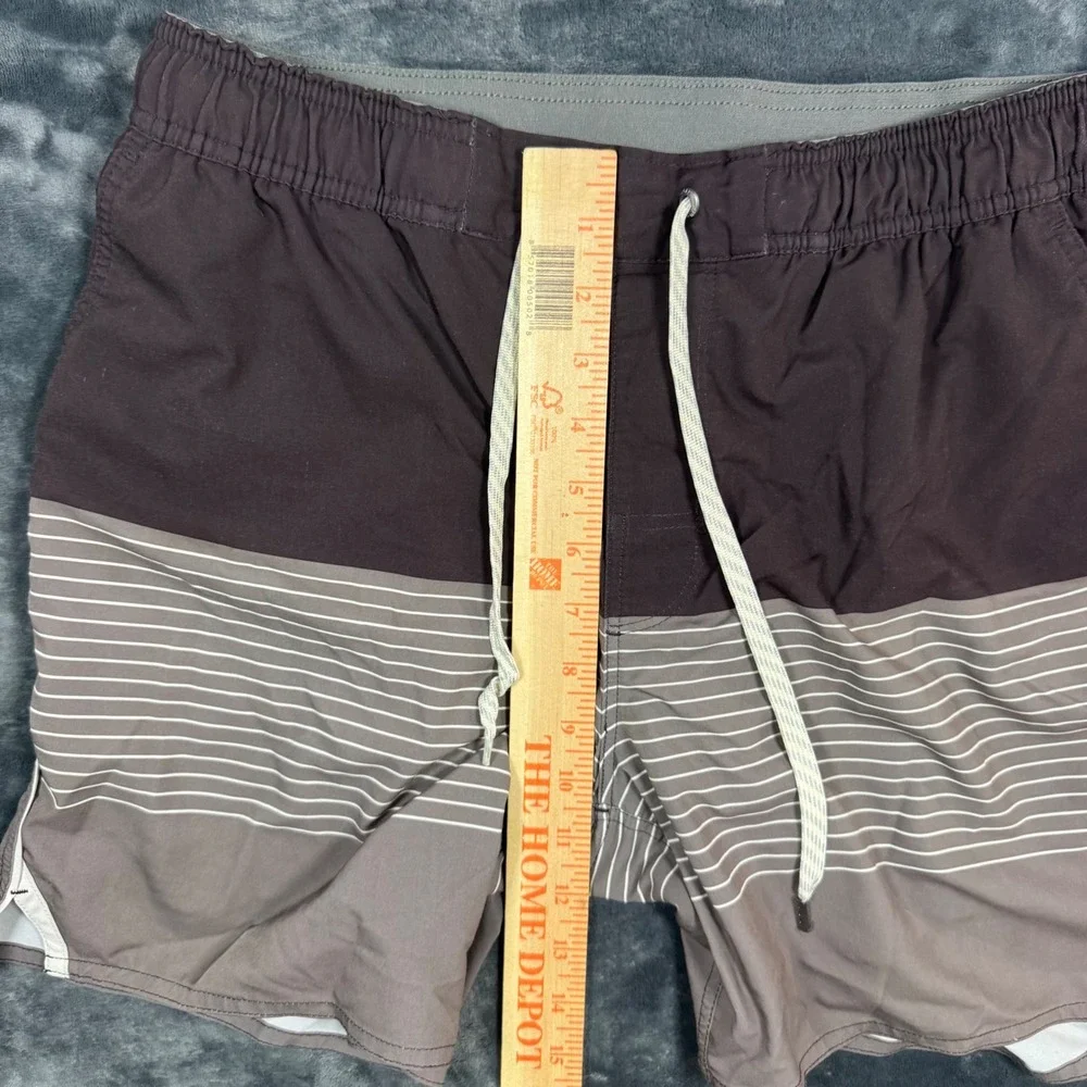 Vuori Trail Shorts Mens L Brown Striped Colorblock Hiking Lightweight Outdoor
